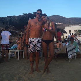 Stefano De Martino cede al ritocchino: si è rifatto le orecchie 7