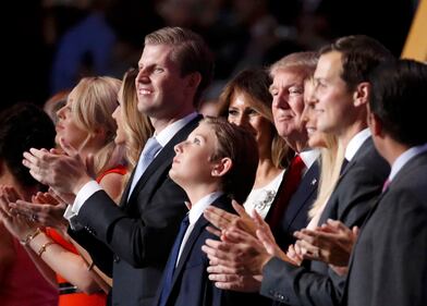 La Famiglia si stringe intorno a Trump 11