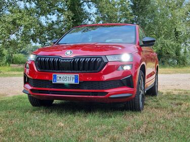 Skoda Karoq 2023: la gallery del nuovo crossover compatto 3