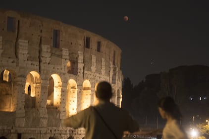 Lo spettacolo dell'eclissi al Colosseo 8