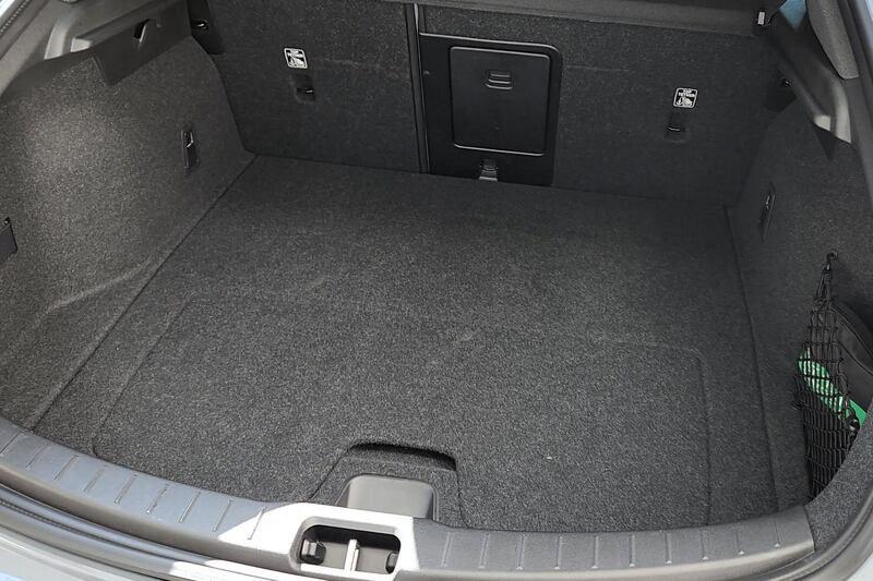 Polestar 2 (MY24): guarda tutte le foto 10