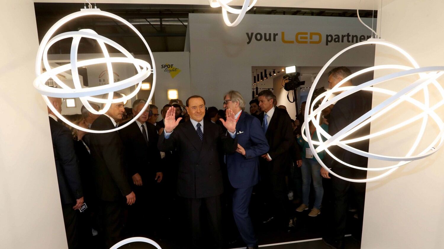 Berlusconi al Salone del Mobile: "Qui c'è il talento di un'Italia sognatrice e lavoratrice"