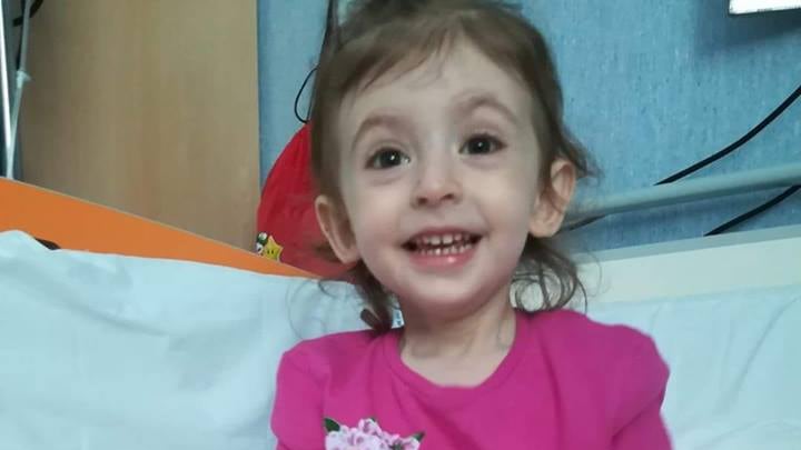 Rubati i giocattoli di Elisa, bimba di 5 anni con leucemia