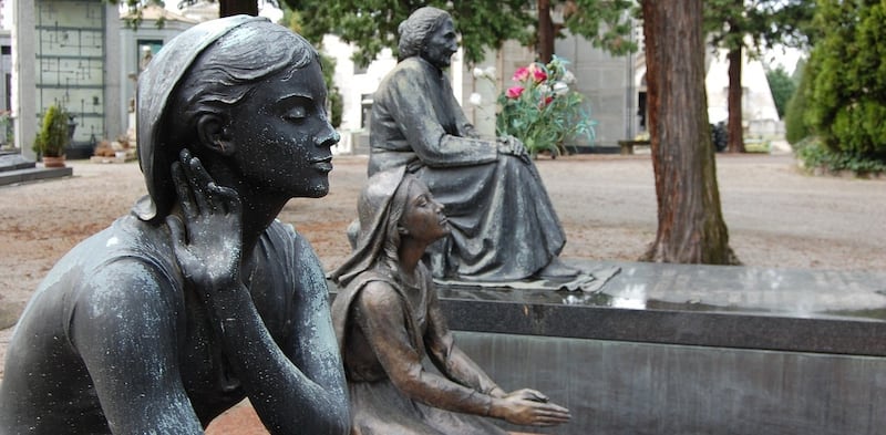 Statue