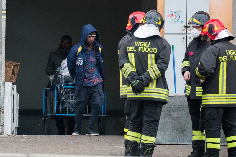 Torino, lo sgombero del villaggio olimpico occupato dai migranti 9