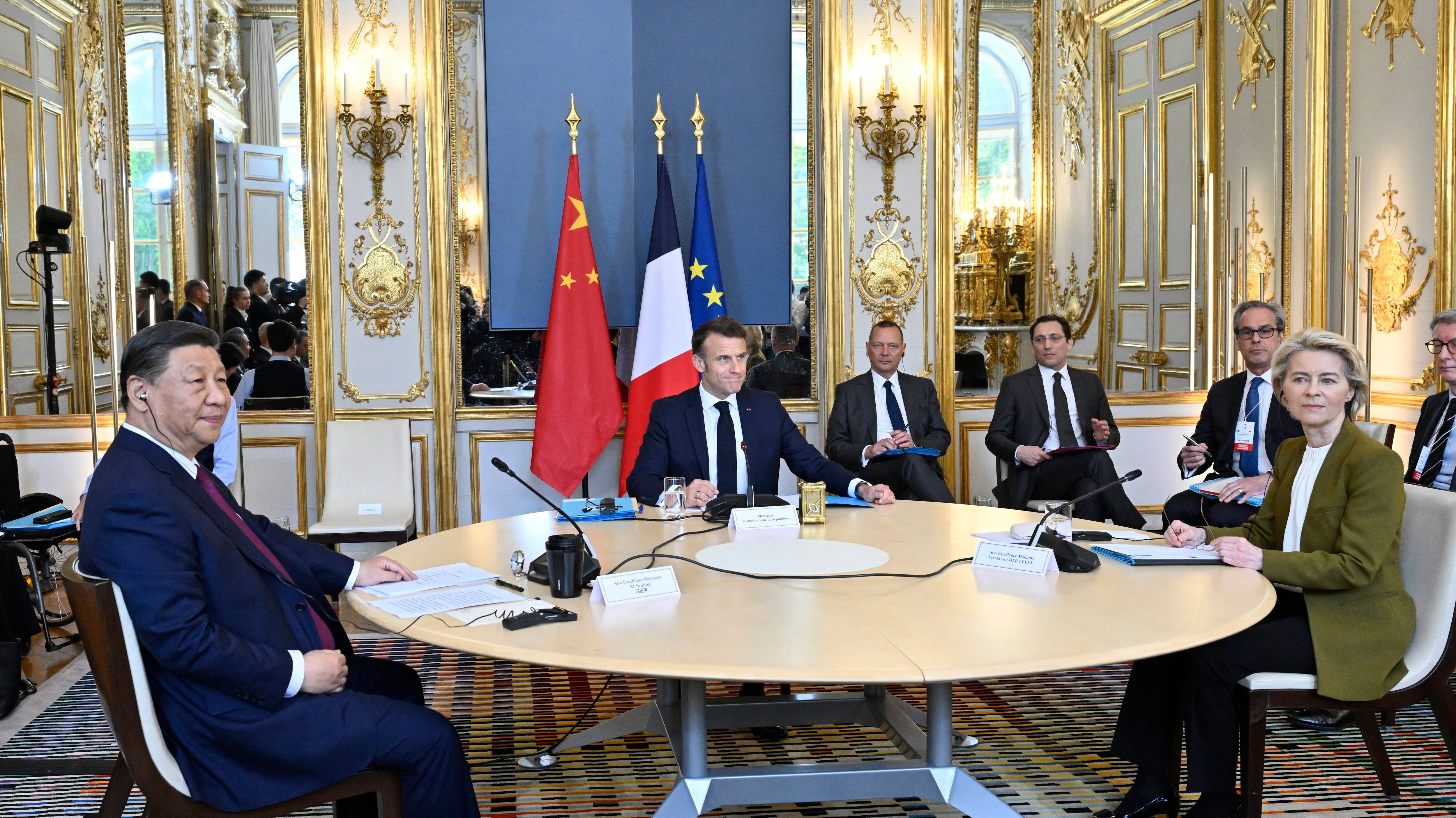 La guerra, l'incontro con Macron e il tour in Europa: cosa c'è dietro la missione di Xi