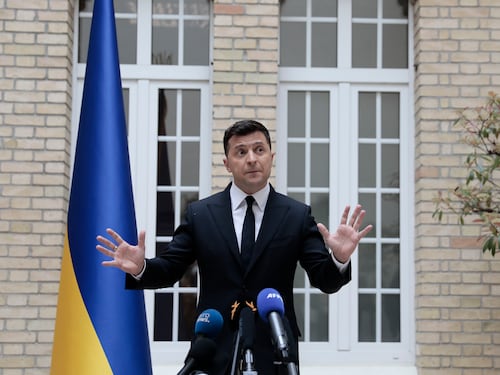 L'accusa del presidente ucraino: "Russia pronta al colpo di Stato"