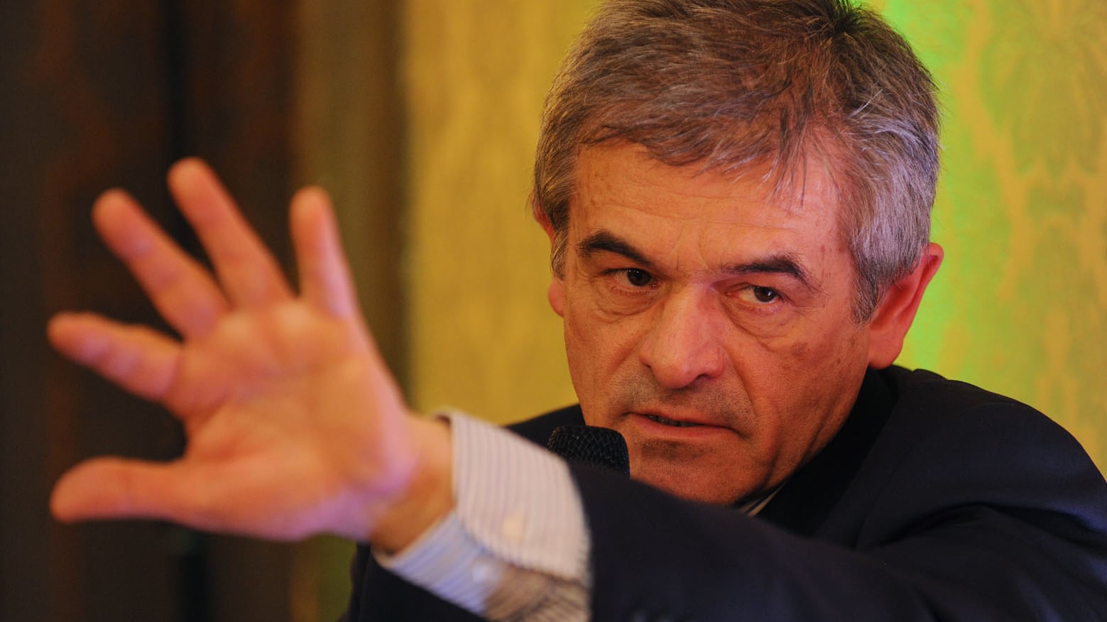 Piemonte, ecco le firme sospette che fanno tremare Chiamparino
