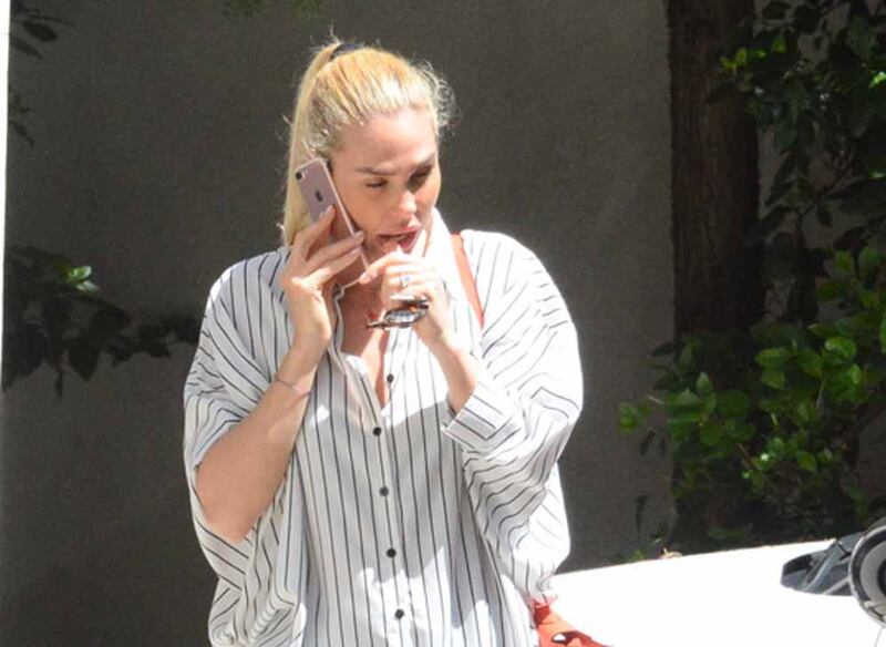 Ilary Blasi, le foto della sexy conduttrice 9