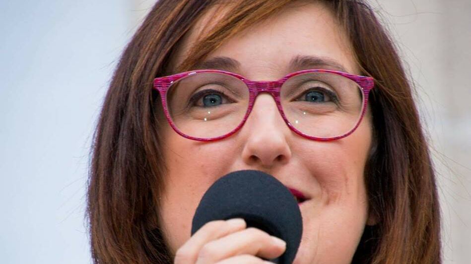 Toh, la maestra grillina: consigliera in Sicilia e assenteista a Torino