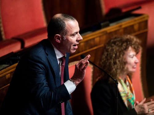 "Il Mediterraneo brucia. Va coinvolta la Nato per arginare l'ondata"