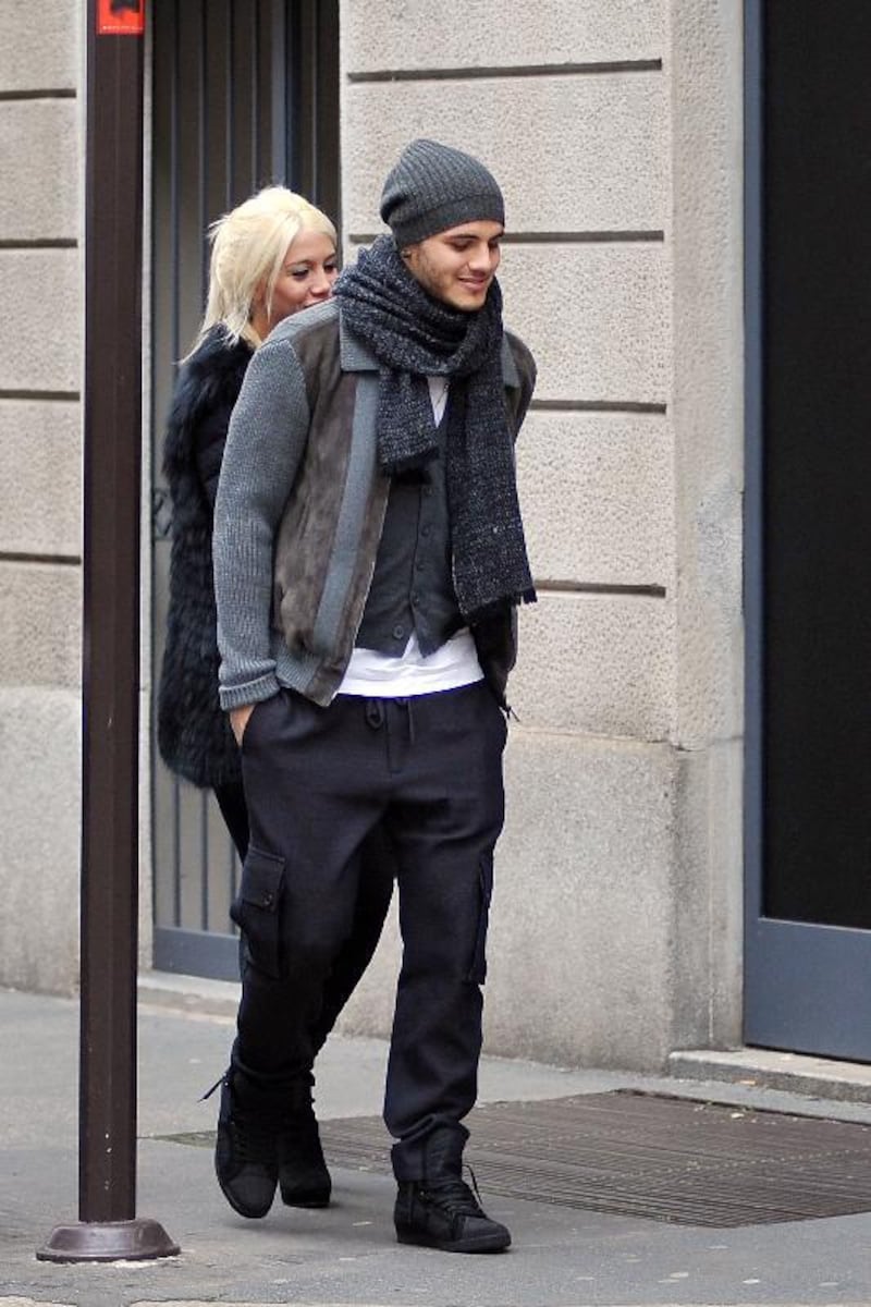 Wanda Nara, selfie da urlo: "triangolo" in archivio, è felice con Icardi 38