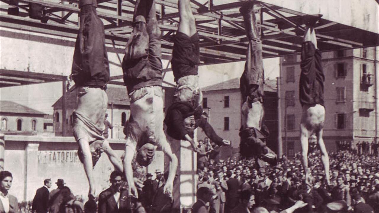 Minacce alla senatrice leghista: "Penzolerai come la m... di Mussolini"