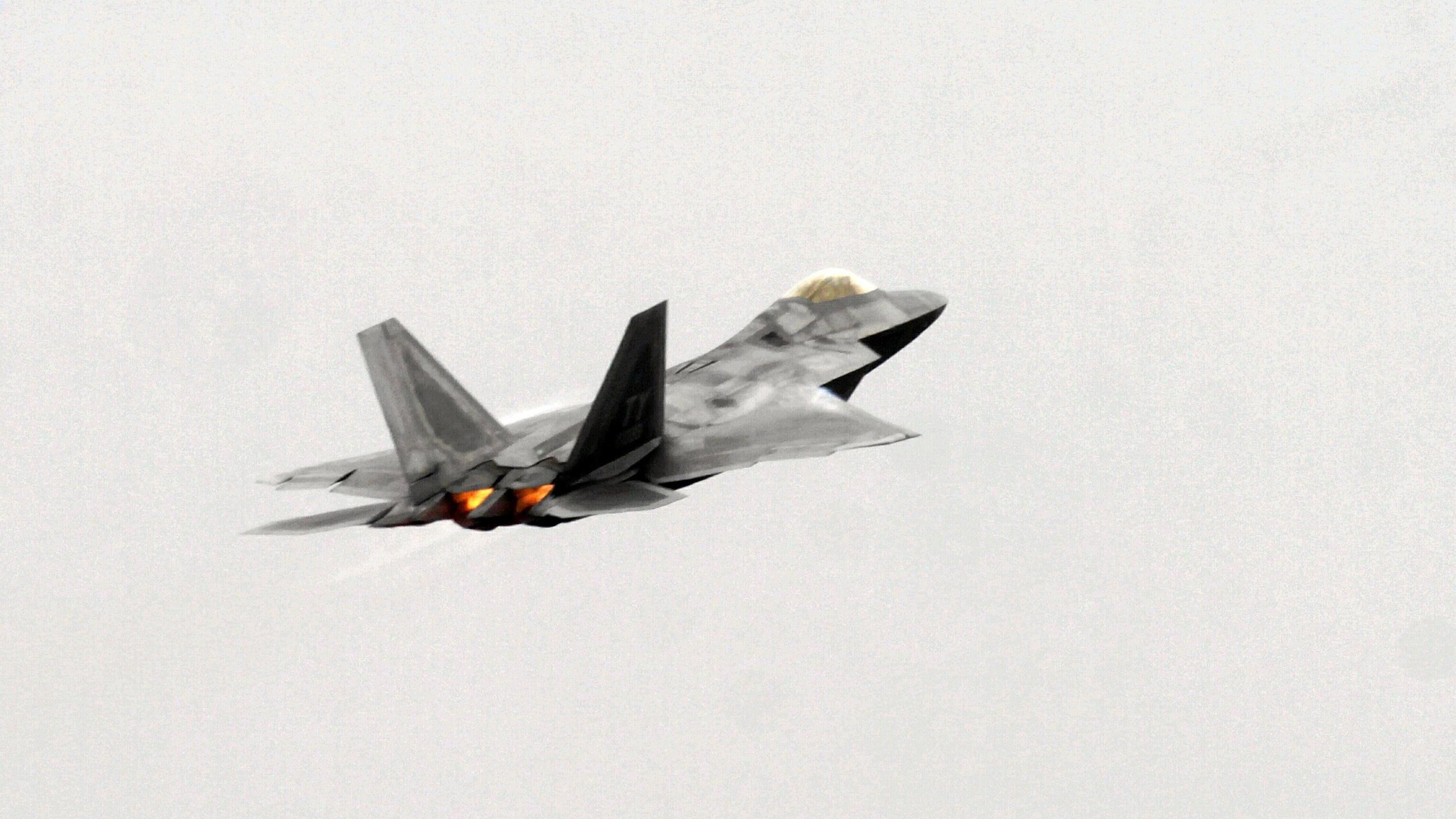 "Copertura saltata": così la Cina ha smascherato gli F-22 Usa in Israele