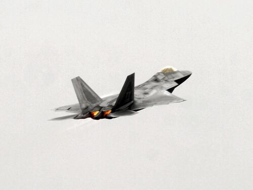 "Copertura saltata": così la Cina ha smascherato gli F-22 Usa in Israele