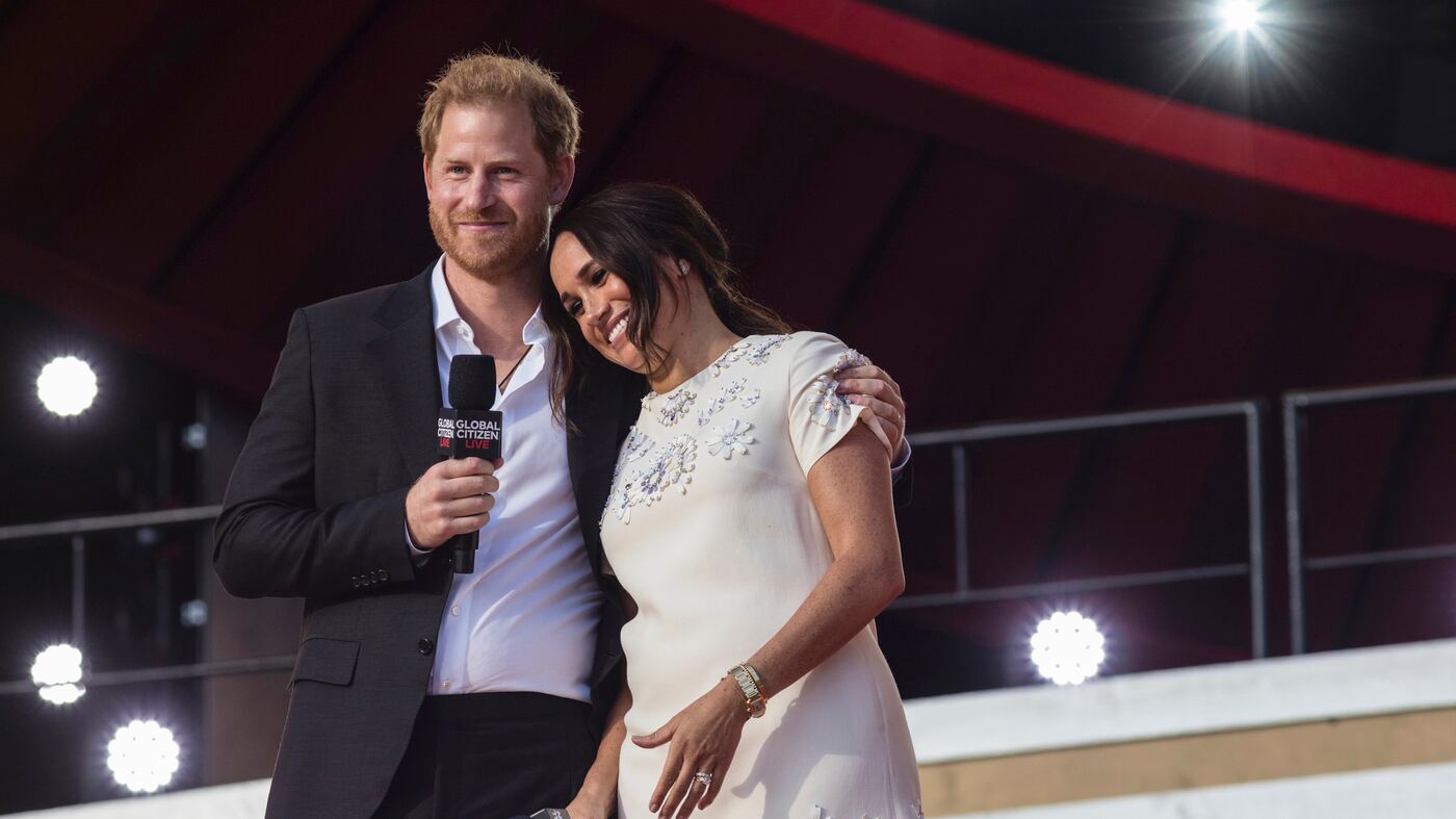 Così Meghan rischia di far "scoppiare" la Corona