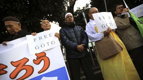 Manifestazione a Tokyo per la liberazione dell'ostaggio 5
