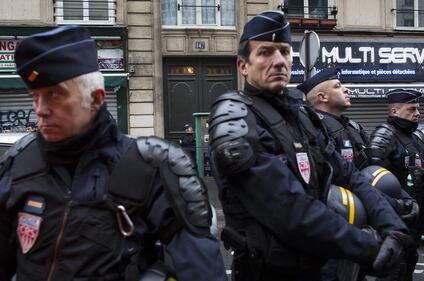 Parigi, proteste davanti al Centro Informazioni sul Kurdistan 5