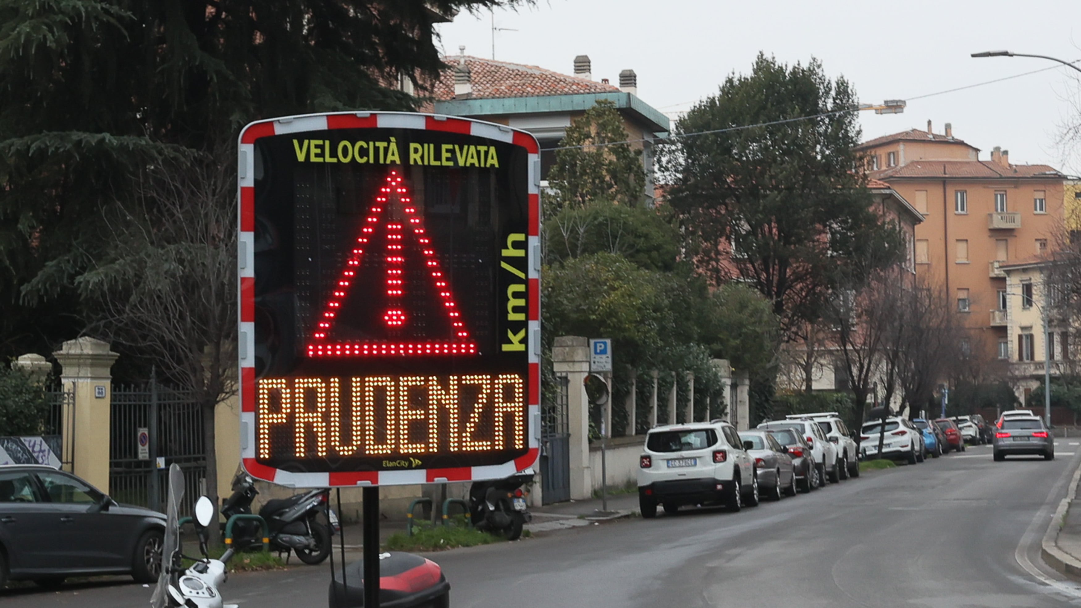 Bologna, stop al limite dei 30 km/h: il Tar smonta il progetto di Lepore