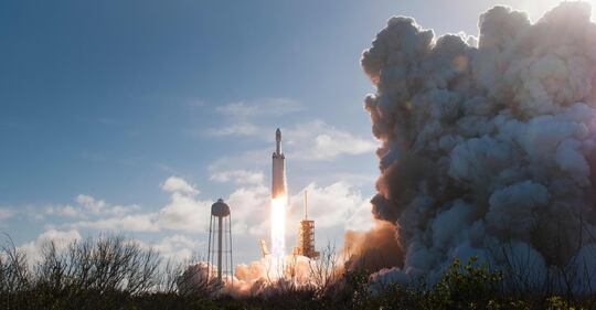 Parte il bus spaziale di Space X 13