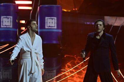 Sanremo 2024: ecco il look della quarta serata del Festival di Maninni 3