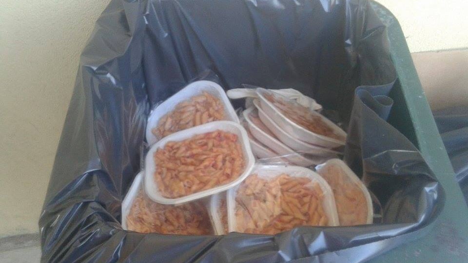 Pasti buttati dagli immigrati, la grillina: "Non digeriscono la pasta"