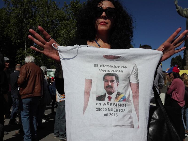 Venezuelani in piazza a Roma 9