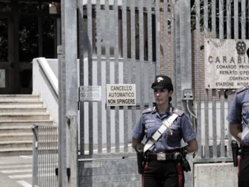 Choc a Modena, si presenta in caserma col cadavere della moglie: "L'ho uccisa"