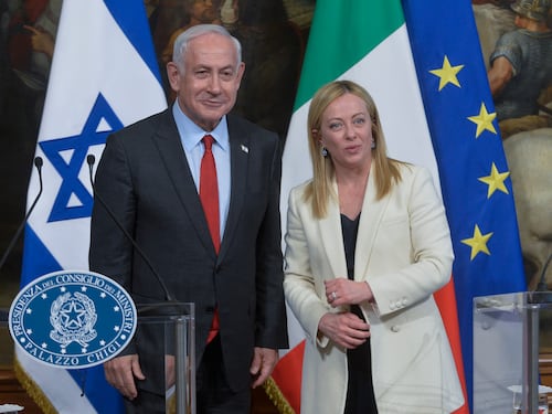 Meloni al telefono con Netanyahu: "A Gaza situazione insostenibile"