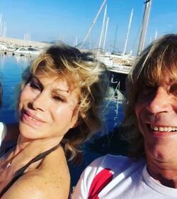 Carmen Russo esplosiva a Ibiza 15