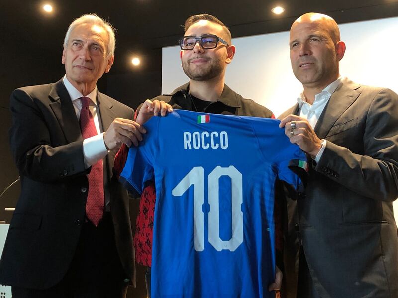Rocco Hunt, il rapper ricomincia dalla Nazionale Under 21 4