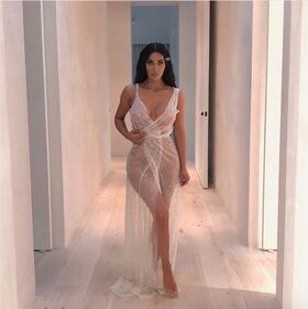 Kim Kardashian semi-nuda su Instagram: foto 1