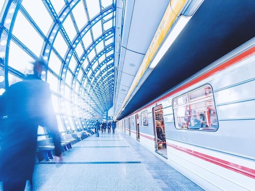 "60 euro per l'abbonamento". Come funziona il bonus trasporti
