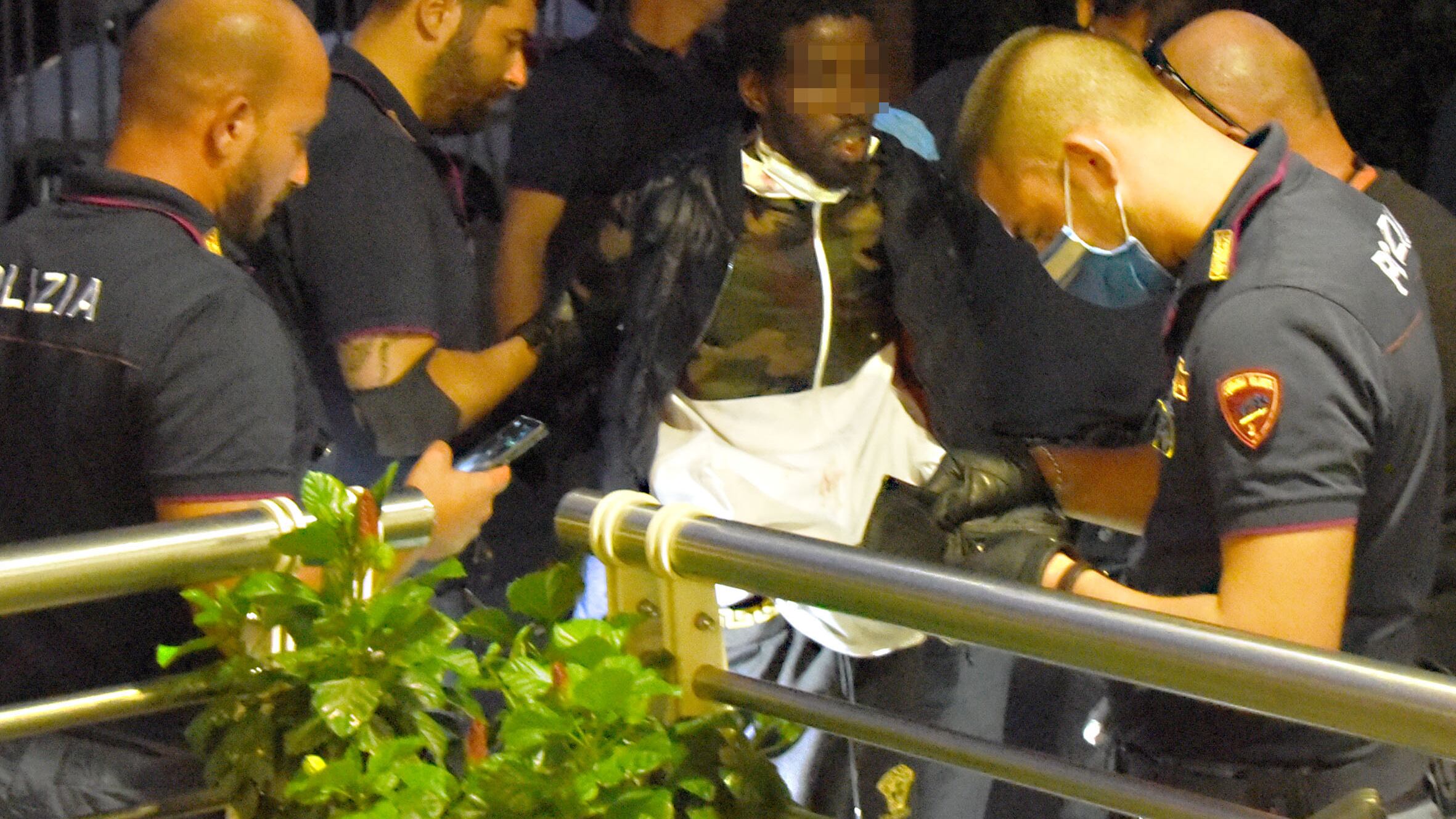 "La cocaina...". La confessione del somalo col coltello