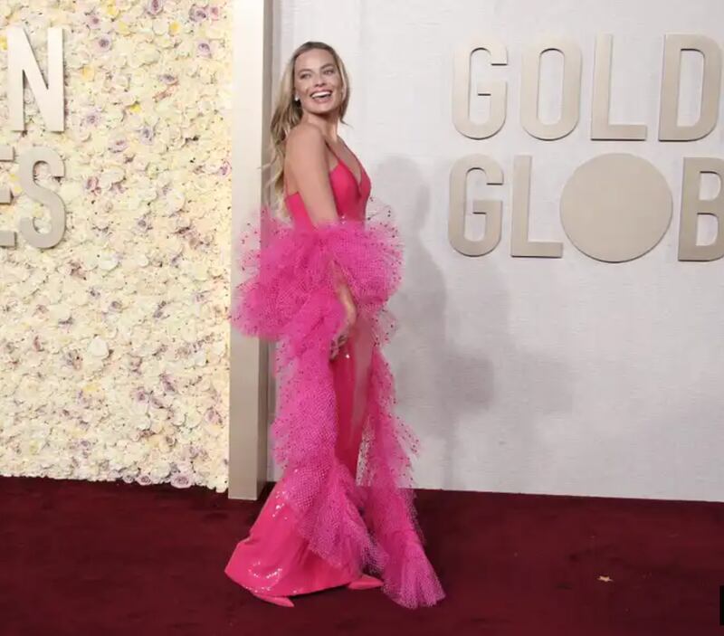 Margot Robbie nell'abito vintage di Armani