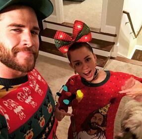 Miley Cyrus e Liam Hemsworth, le foto della coppia  1