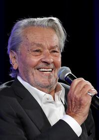 La vita pubblica di Alain Delon 7