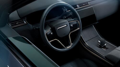 Nuova Range Rover Velar: ecco le foto 4