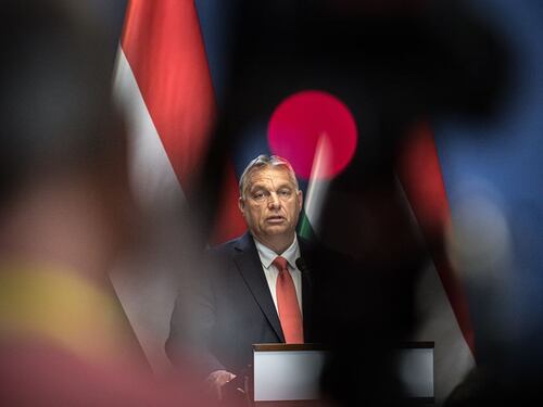 Giudici contro Orban: legge anti Soros "non conforme al diritto Ue"