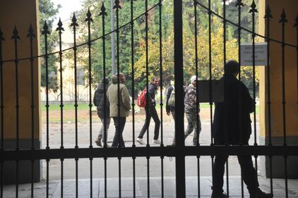 I migranti arrivano alla Montello 8