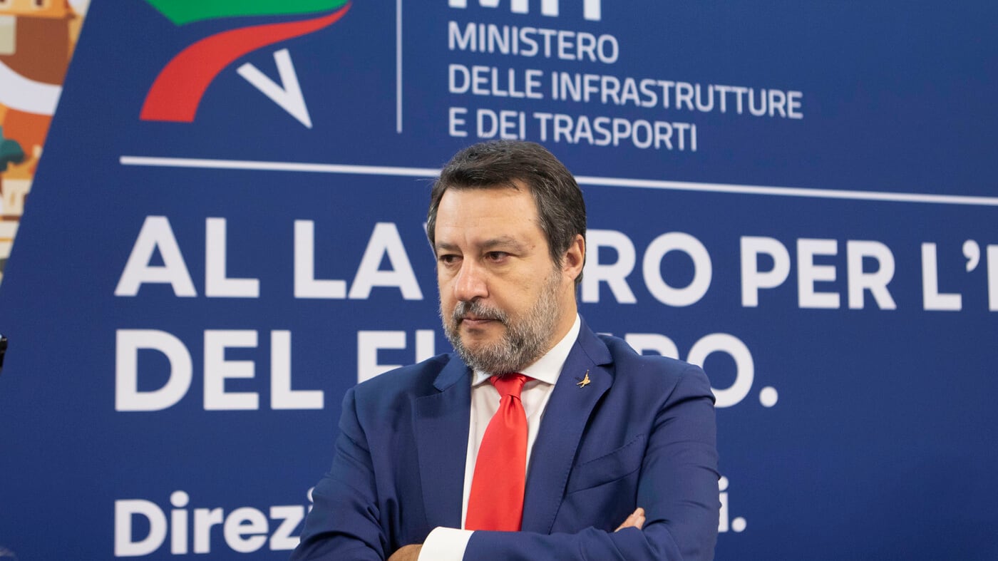 "La Lega si dia una calmata". Salvini: "Peace and love". Scintille Lega-FI