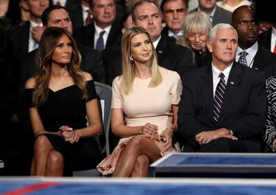 Melania Trump, First Lady da un anno: tutti i look 12