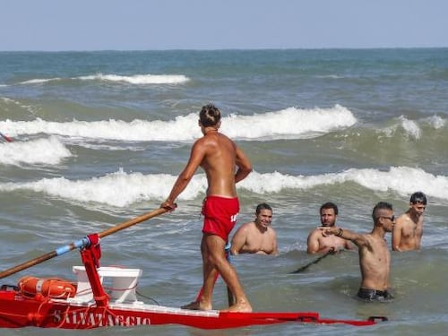 In Riviera romagnola mancano i bagnini: "Stipendi troppo bassi"
