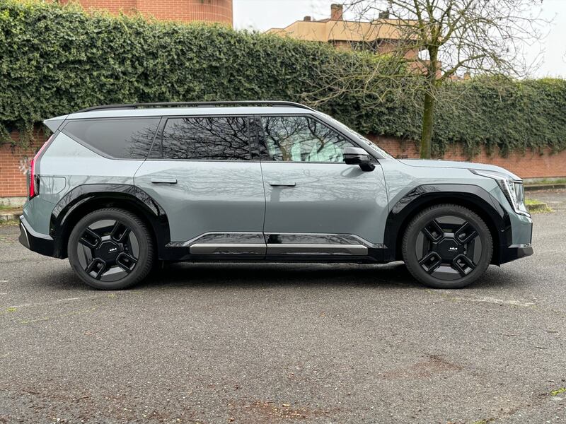 Kia EV9 AWD: guarda la gallery del SUV elettrico 7 posti super tecnologico 7