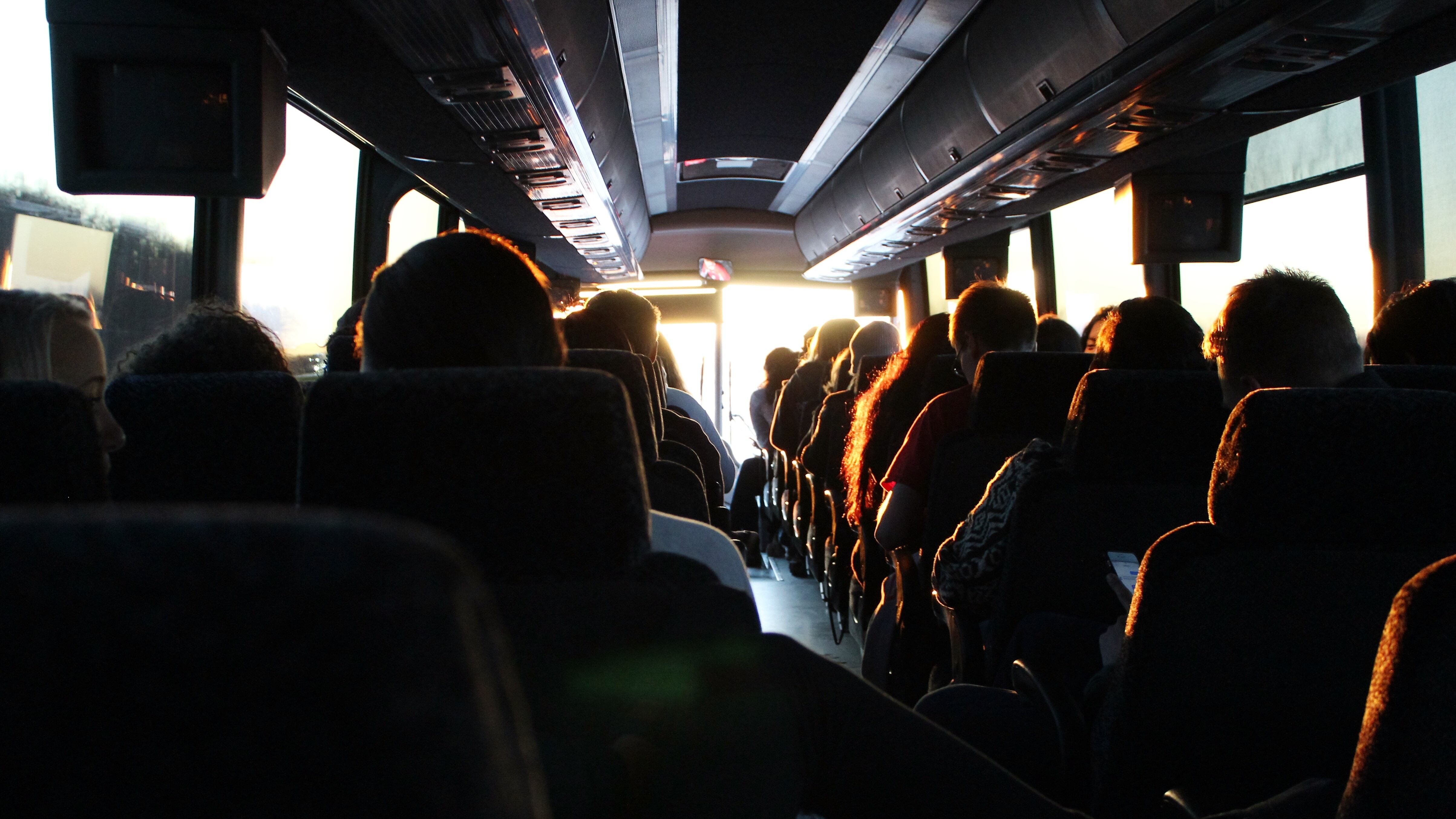 "Alla tua età in Congo fanno già l'amore". E lo straniero molesta una 15enne nel bus