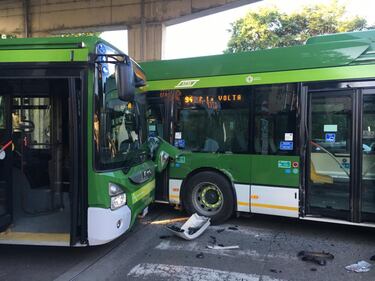 Milano, incidente tra bus Atm 5
