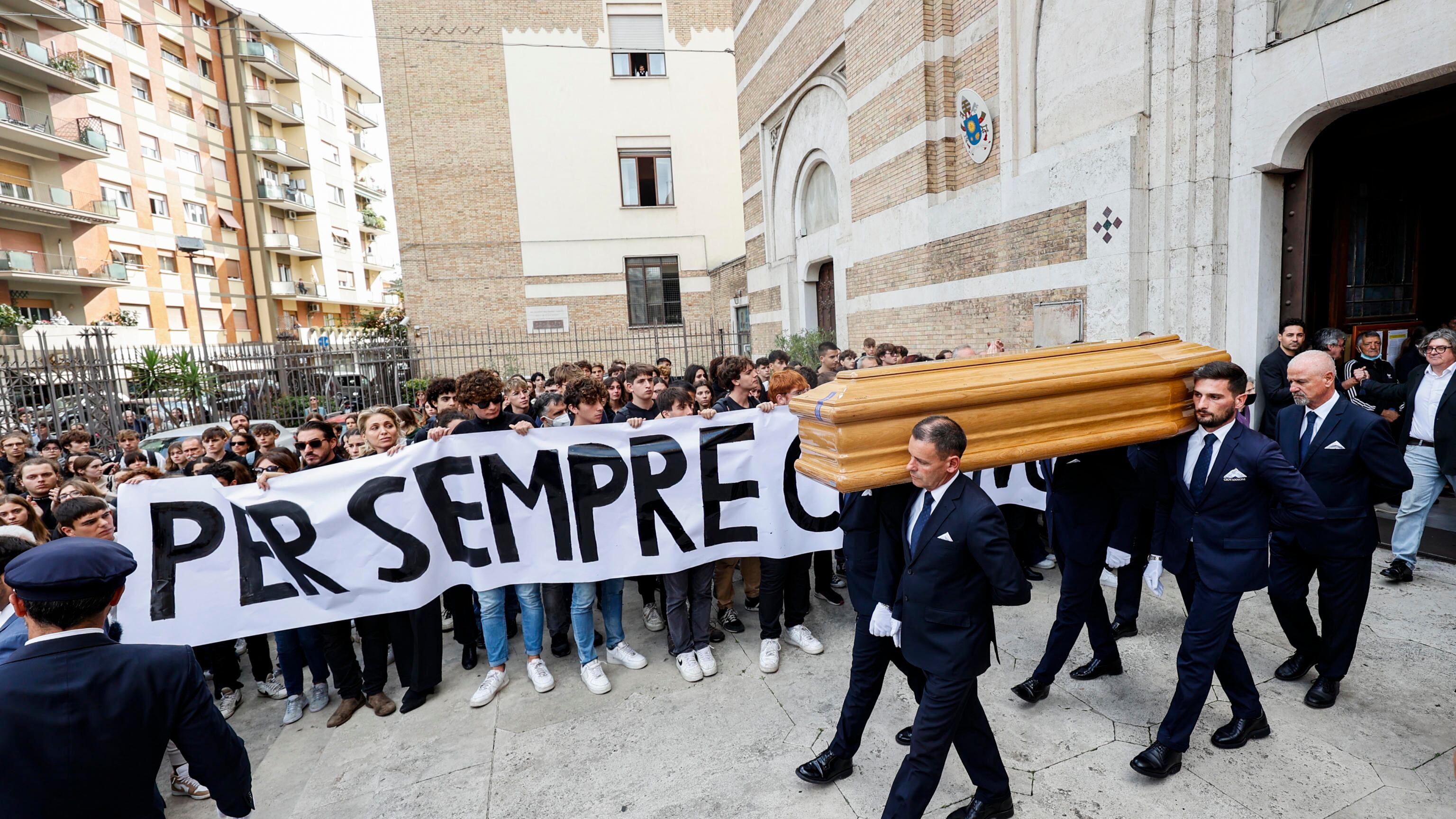 "Ragazzi, se bevete poi non guidate"