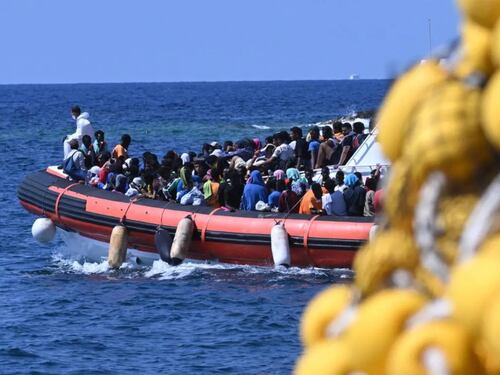 Controlli, minori, espulsioni: la nuova linea del governo sui migranti