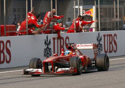 Alonso trionfa in Cina 12