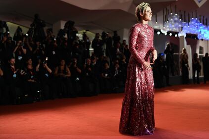 Kristen Stewart scintillante sul red carpet 10